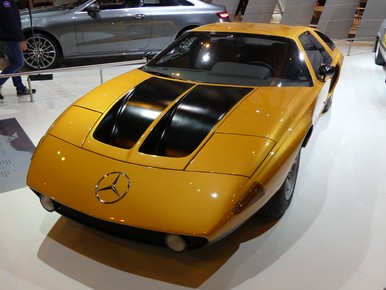 Mercedes jaune